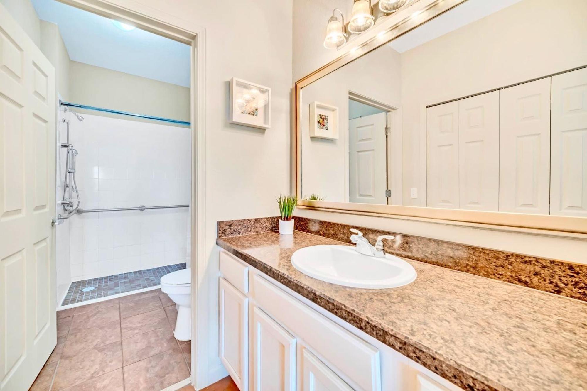 Stunning 2Br Condo With Hot Tub And Pool, Near Disney! Орландо Екстер'єр фото